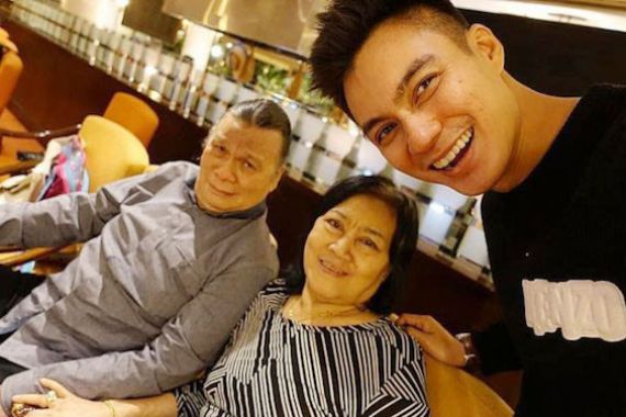 Ibunda Baim Wong Dimakamkan di Purwakarta - JPNN.COM