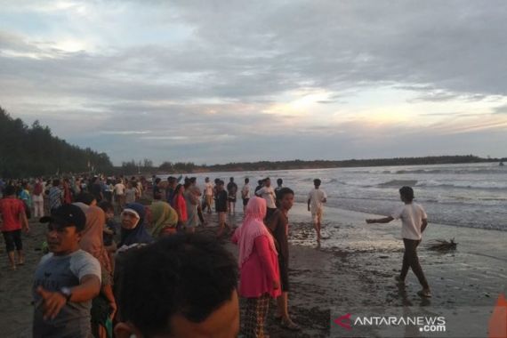 Albet Hernandes Tewas Terseret Ombak Saat Mandi di Pantai Desa Harapan - JPNN.COM