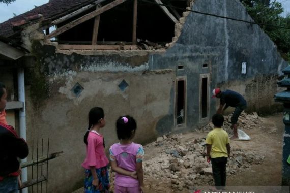 Bupati Sukabumi Tetapkan Tanggap Darurat Gempa Selama Tujuh Hari - JPNN.COM
