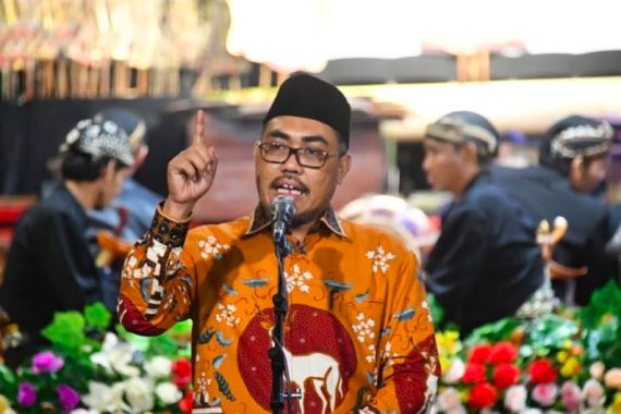 Sosialisasi Empat Pilar MPR Lewat Wayang Kulit di Kaki Gunung - JPNN.COM