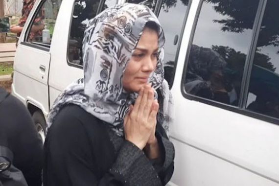 3 Berita Artis Terheboh: Suami Intan RJ Meninggal, Shireen Sungkar Idap Kista - JPNN.COM