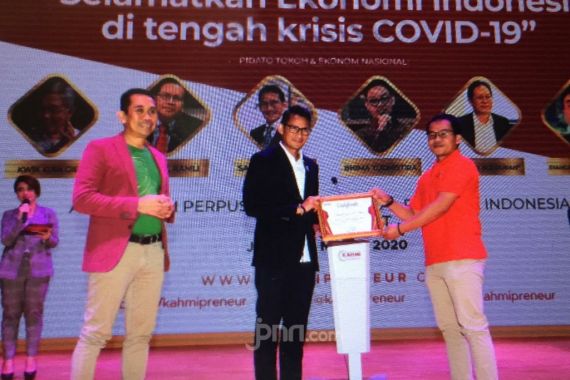 Wabah Corona Meluas, Sandiaga: Perhatikan Kesehatan Ekonomi Rakyat - JPNN.COM