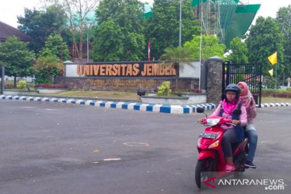 Universitas Jember Tunda Pelaksanaan Wisuda - JPNN.COM