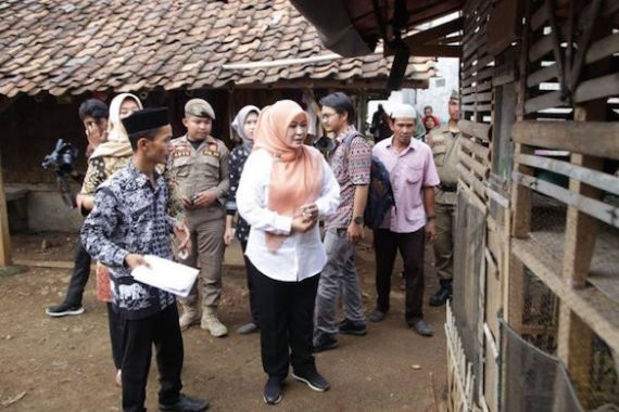 Bupati Irna Imbau Warga Berperilaku Sehat Cegah Corona - JPNN.COM