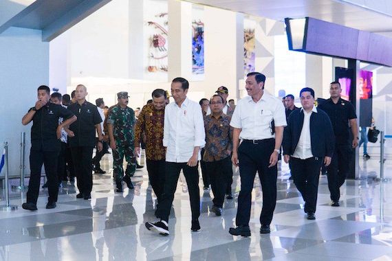 Presiden Jokowi Cek Kesiapan Fasilitas Penanganan Corona di Bandara Soekarno-Hatta - JPNN.COM