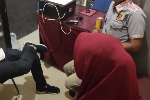 Polisi Amankan Tiga Pelaku Prostitusi Online di Aceh Jaya, nih Fotonya - JPNN.COM