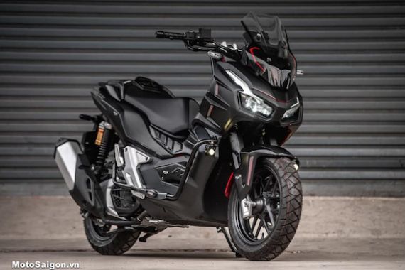 Modifikasi Honda ADV 150 dengan Karakter Batman, Gahar - JPNN.COM