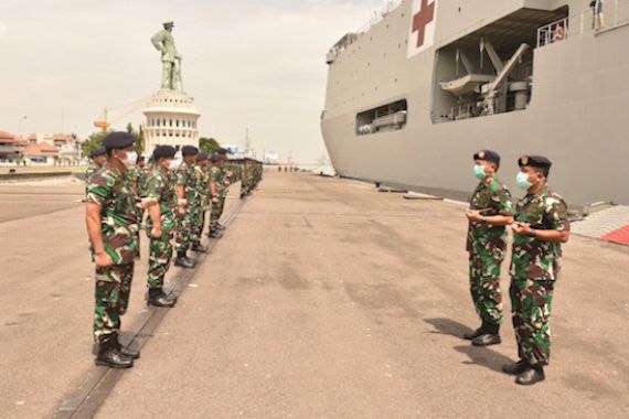 Begini Suasana Penyambutan KRI dr. Soeharso-990 di Tengah Wabah Corona - JPNN.COM