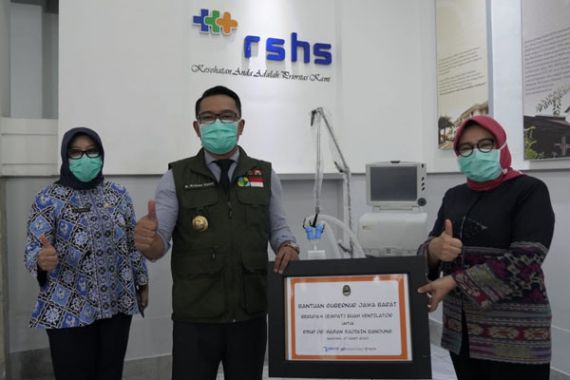 Lawan Corona, Danone Indonesia Berikan Ventilator ke RS Hasan Sadikin - JPNN.COM