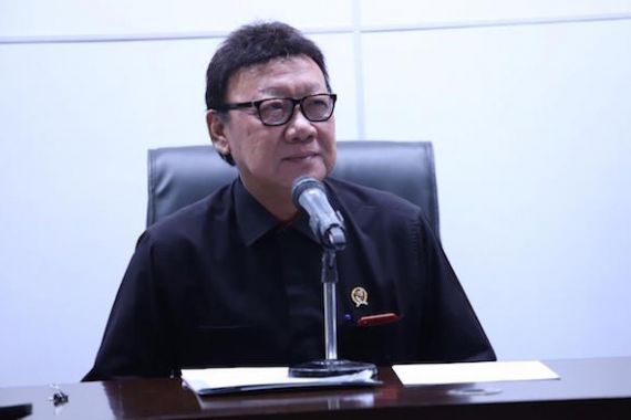Menantu, Staf dan Sopir Menteri Tjahjo Jalani Isolasi 17 Hari, Hasilnya? - JPNN.COM
