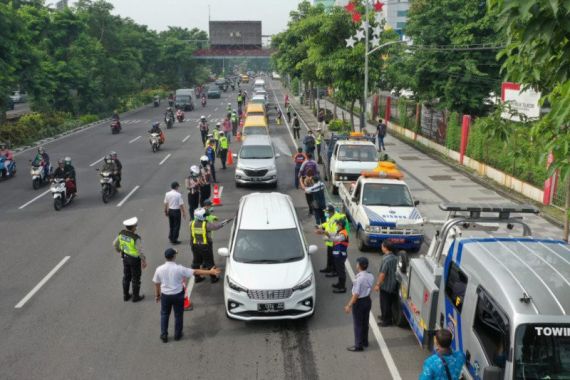 Jangan Coba-coba Menyelonong di 19 Pintu Masuk Kota Surabaya - JPNN.COM