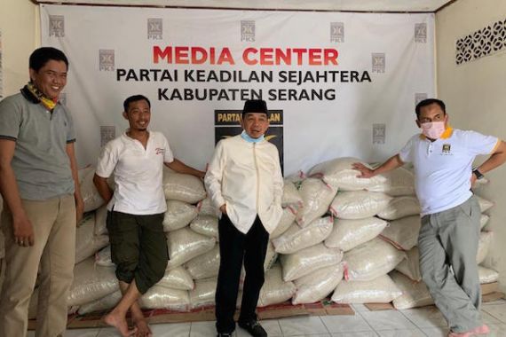 Anggota Fraksi PKS DPR Kembali Potong Gaji Untuk Bantu Rakyat Terdampak Corona - JPNN.COM