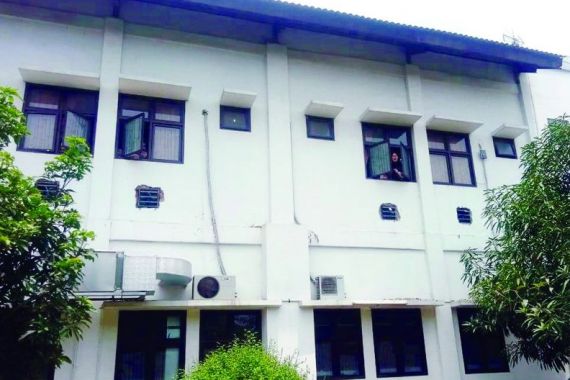 Alhamdulillah, Begini Kondisi Terkini Bupati Karawang Cellica Nurrachadiana - JPNN.COM