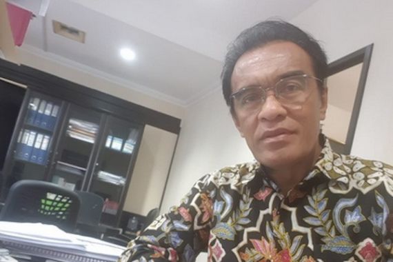 Sejumlah Tokoh Bakal Menggugat Jokowi dan Pertamina, Laode Ida Beri Saran Begini - JPNN.COM
