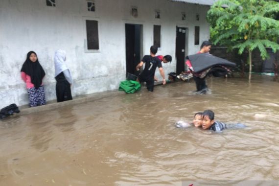 Jember Banjir, Waspada Bencana Susulan - JPNN.COM
