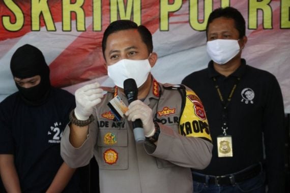 Sopir Angkot dan Sekuriti Alih Profesi jadi Bandit Pengganjal Mesin ATM - JPNN.COM