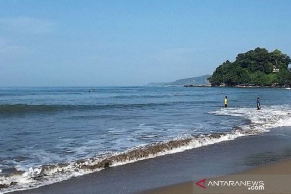 Imbauan Pemerintah Tak Digubris, 2 Wisatawan Bogor Hilang Tenggelam di Pantai Sukabumi - JPNN.COM
