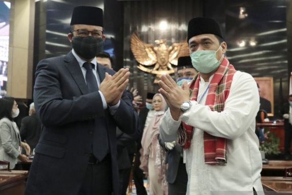 Dihadiri Anies dan Prabowo, Jokowi Lantik Riza Patria Sebagai Wagub DKI - JPNN.COM