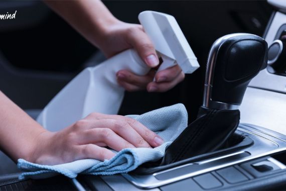 Jangan Pakai Disinfektan saat Membersihkan Kabin Mobil, Ini Tipsnya - JPNN.COM