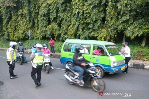 Hari Pertama PSBB di Kota Bogor, Banyak Pengendara Cuek - JPNN.COM