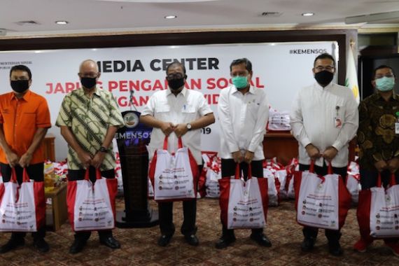 Mengatasi Dampak Covid-19, Kemensos Siap Salurkan Bansos Sembako di Jabodetabek - JPNN.COM