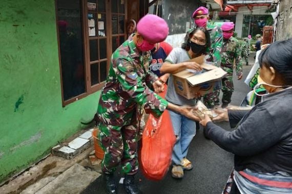 Selama Penerapan PSBB, TNI Siapkan Ribuan Nasi Bungkus Untuk Masyarakat - JPNN.COM