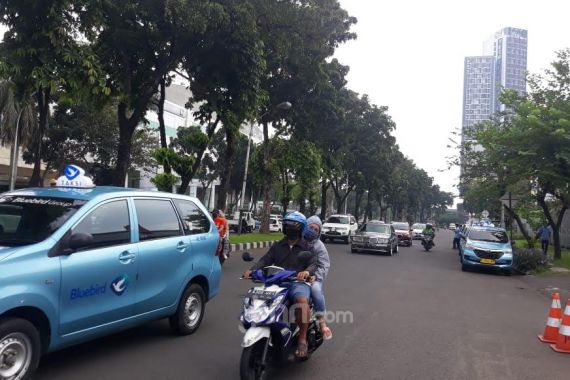 Hari Ketiga PSBB di Tangsel, Warga Masih Banyak yang Keluyuran - JPNN.COM