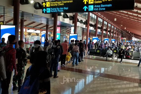 Seorang Pramuniaga di Bandara Soekarno-Hatta Sampai Kaget Melihat Kondisi Ini - JPNN.COM