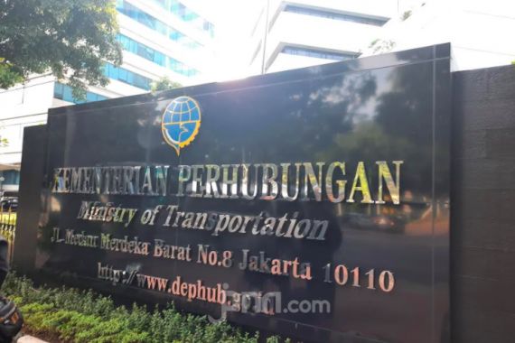 Balitbang Kemenhub Gandeng UGM Kaji Strategi Pemulihan Angkutan Logistik di Kala Pandemi - JPNN.COM