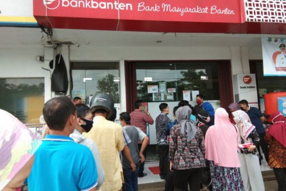 Bank Banten Bermasalah, Gubernur Minta Masyarakat Tidak Panik - JPNN.COM