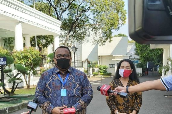 Jokowi Tunda Bahas RUU Omnibus Law, Buruh Batal Demo? - JPNN.COM