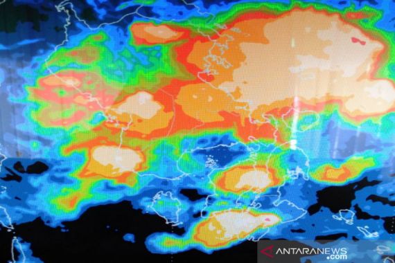 1 Januari 2021, BMKG Minta Warga Jabodebek Waspada Sepanjang Hari - JPNN.COM