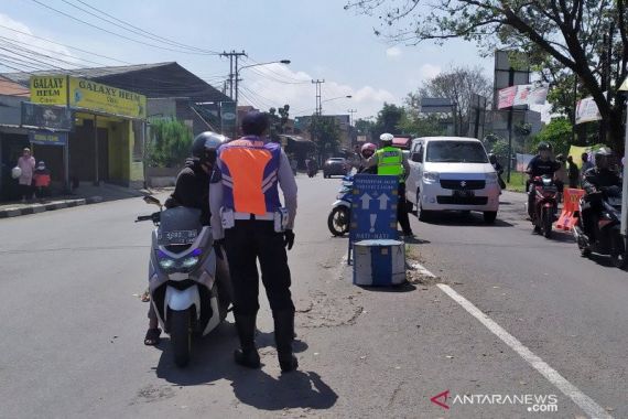 Operasi Ketupat Jaya 2021: 24.477 Kendaraan Diputar Balik, Sepeda Motor Paling Banyak - JPNN.COM