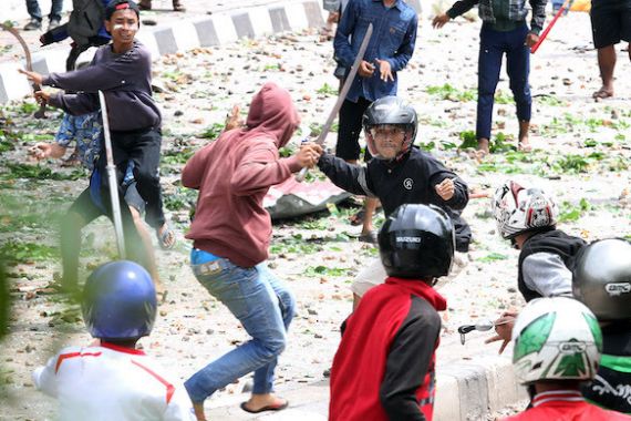 Tawuran Pecah Usai Sahur, Satu Remaja Tewas - JPNN.COM