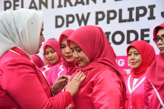 Lina Ruzhan Resmi Jadi Ketua DPW PPLIPI Jabar - JPNN.COM