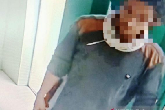 Pria Perusak Mesin ATM Pakai Kapak Akhirnya Ditangkap, nih Orangnya - JPNN.COM