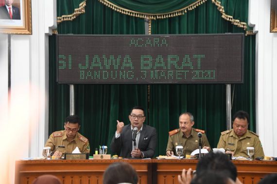 Ridwan Kamil: Masyarakat dalam Kondisi Sehat Tak Perlu Pakai Masker - JPNN.COM