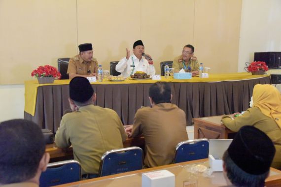 Wagub Jabar Tantang Kepala Sekolah Berani Berinovasi - JPNN.COM