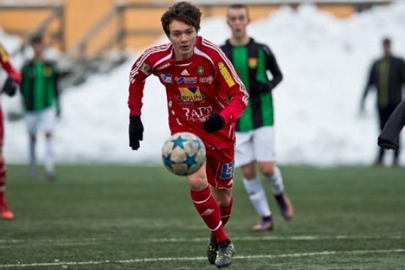 Nova Arianto Senang Pemain Muda Indonesia Merumput di Liga U-19 Swedia - JPNN.COM
