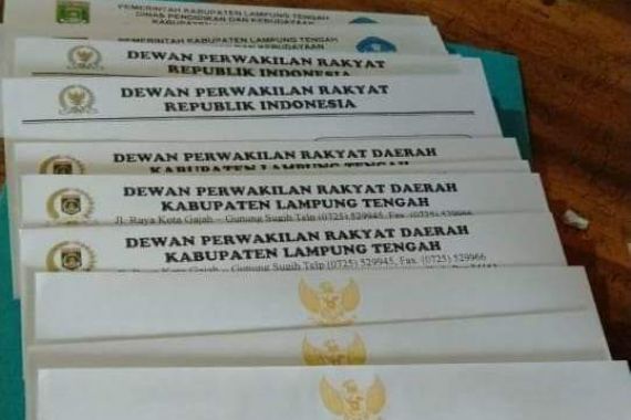 Guru Honorer Tagih Surat Bupati untuk Presiden Jokowi - JPNN.COM