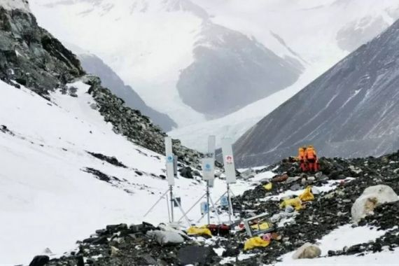 Huawei Pasang Tonggak 5G di Ketinggian Everest - JPNN.COM
