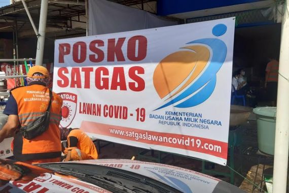 PT PP Bersama 3 BUMN Pasok Bantuan Bahan Baku ke Posko Masak DKI Jakarta - JPNN.COM