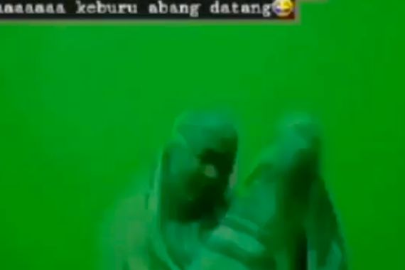 Pria Pembuat Video Salat Sambil Joget Dugem Pakai Mukena Itu Akhirnya Ditangkap - JPNN.COM
