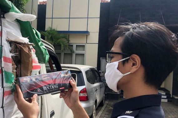 Bea Cukai Amankan Ratusan Ribu Batang Rokok Siap Edar di Tiga Kota - JPNN.COM