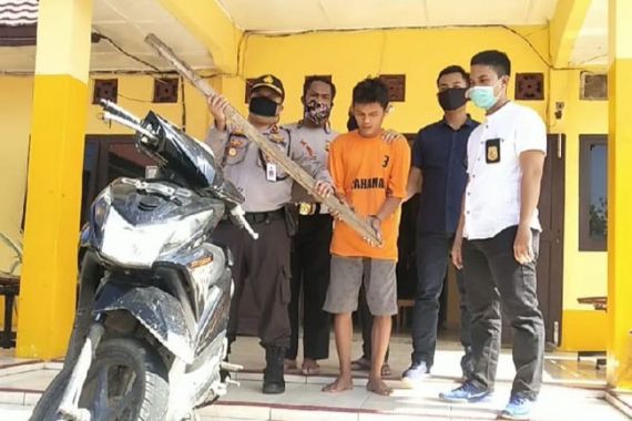 Ismail Memang Bandit, 3 Gadis Belia Jadi Korban saat Hendak Mandi di Pemandian Umum - JPNN.COM