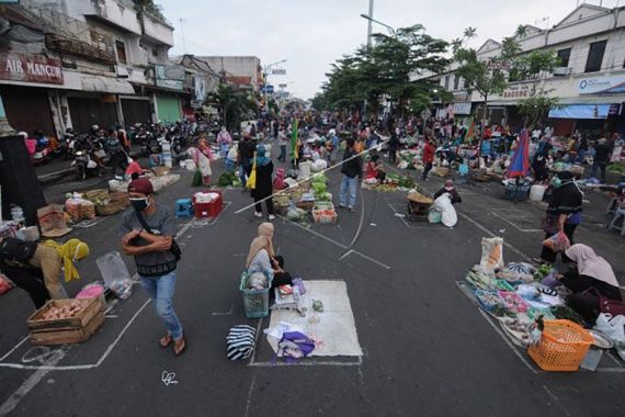 PSBB Malang Raya, Ganjil Genap di Seluruh Pasar Rakyat - JPNN.COM