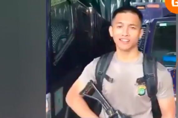 Polisi yang Pamer Senjata Kini Laporkan Netizen, Sahroni: Aparat Jangan Antikritik - JPNN.COM