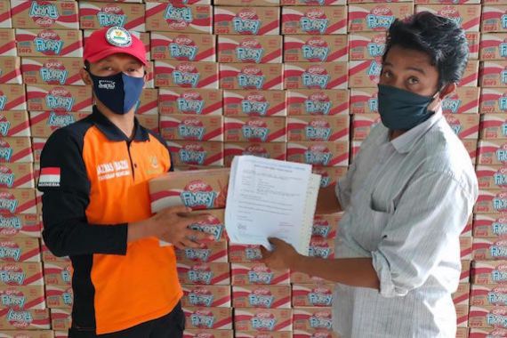 Dukung PSBB, Baznas DKI Jakarta Salurkan Bantuan dari PT Suntory Garuda Beverage - JPNN.COM