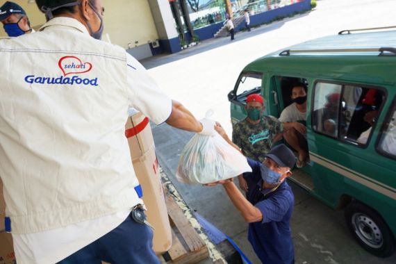 10.000 Paket Sembako dari Garudafood untuk Warga Terdampak COVID-19 - JPNN.COM