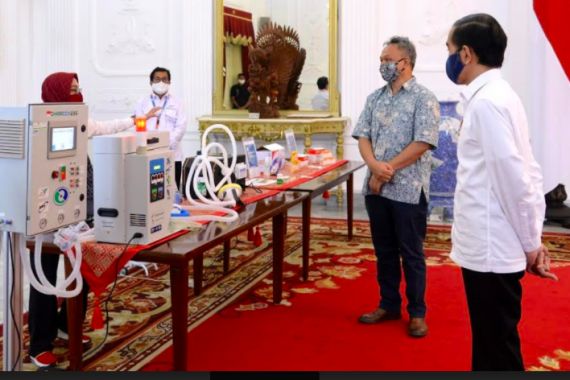 Bangganya, Jokowi Meluncurkan Alat Kesehatan Covid-19 Karya Anak Bangsa - JPNN.COM